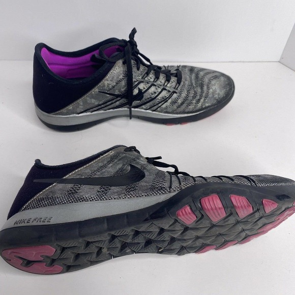 Nike Womens Free Running Shoes Sneakers Size 6.5 Silver Black Metallic - Picture 3 of 10